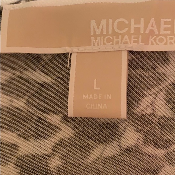 Micheal Kors Key Hole Blouse Size Large - Picture 3 of 3